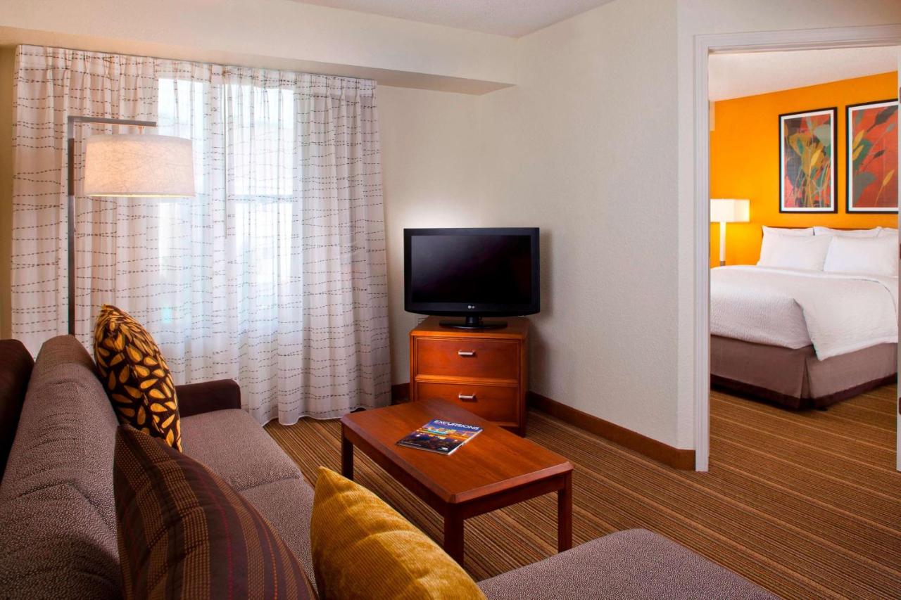 Studio Suite Queen at Sonesta ES Suites Birmingham Homewood