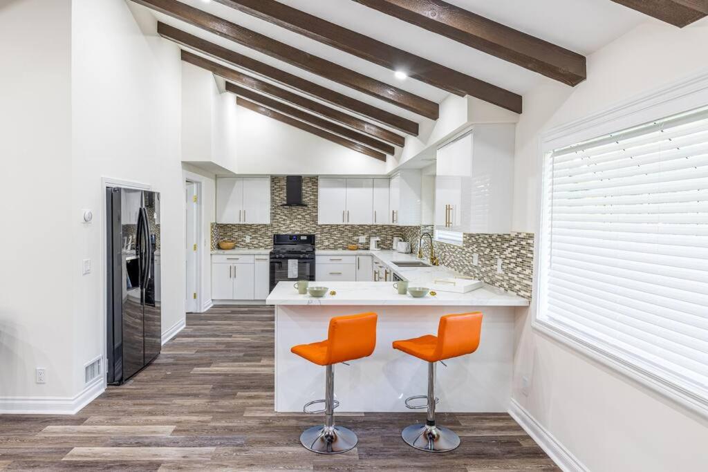 | Stunning, Newly Remodeled Bright Home