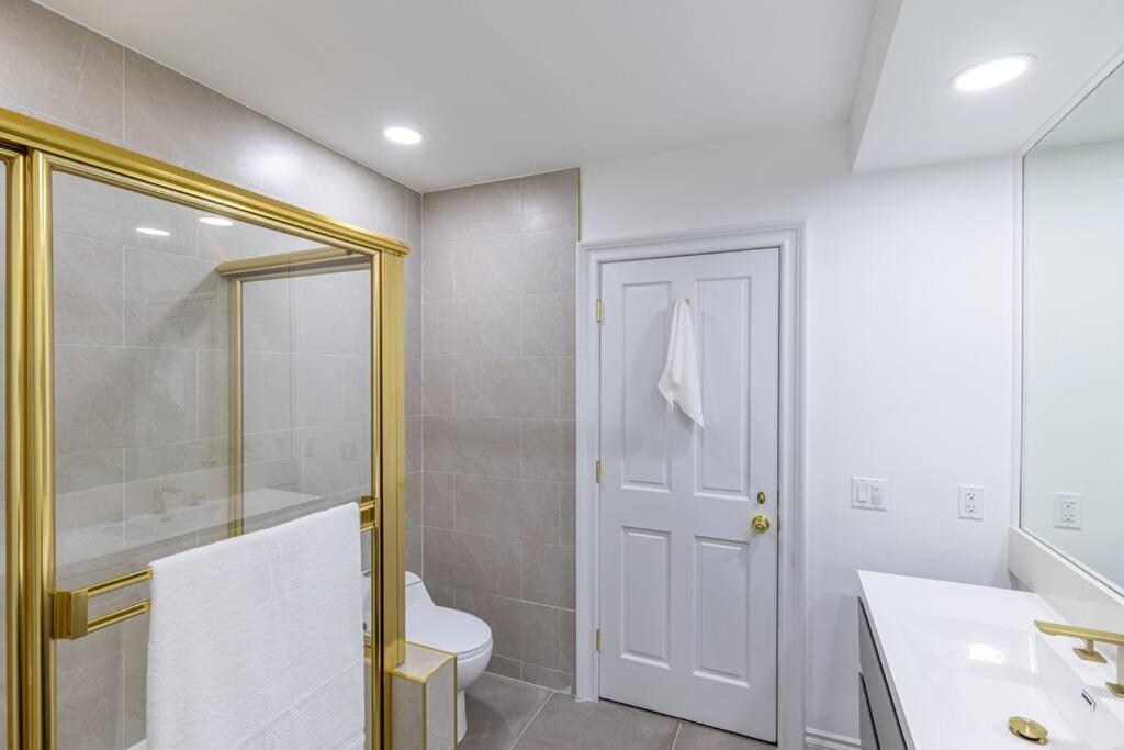  | Stunning, Newly Remodeled Bright Home