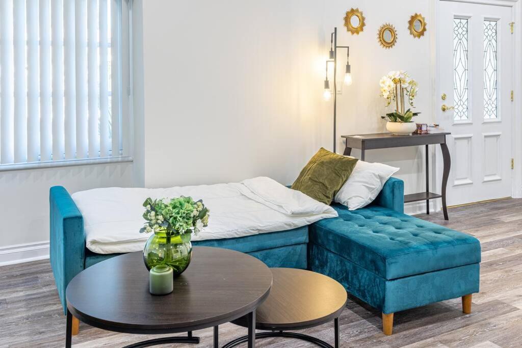  | Stunning, Newly Remodeled Bright Home