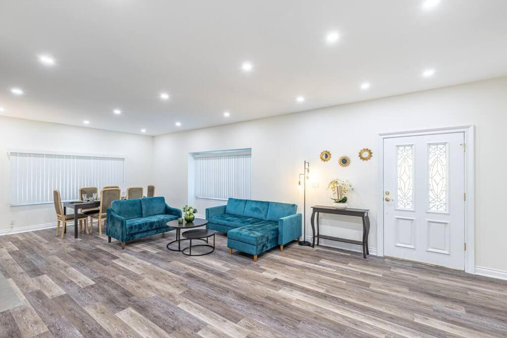  | Stunning, Newly Remodeled Bright Home