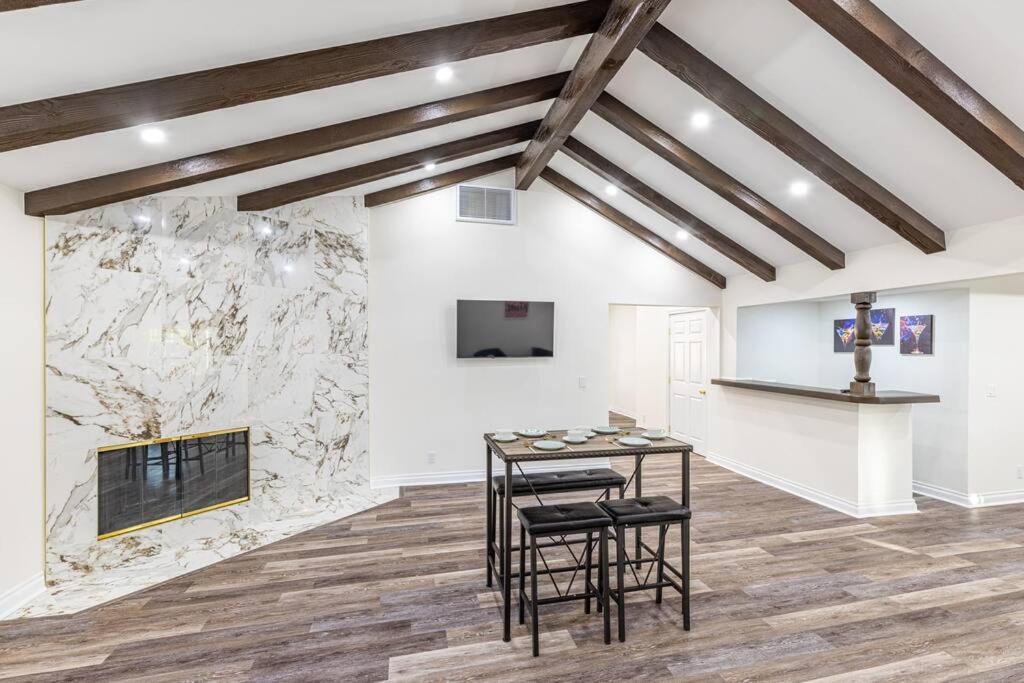  | Stunning, Newly Remodeled Bright Home