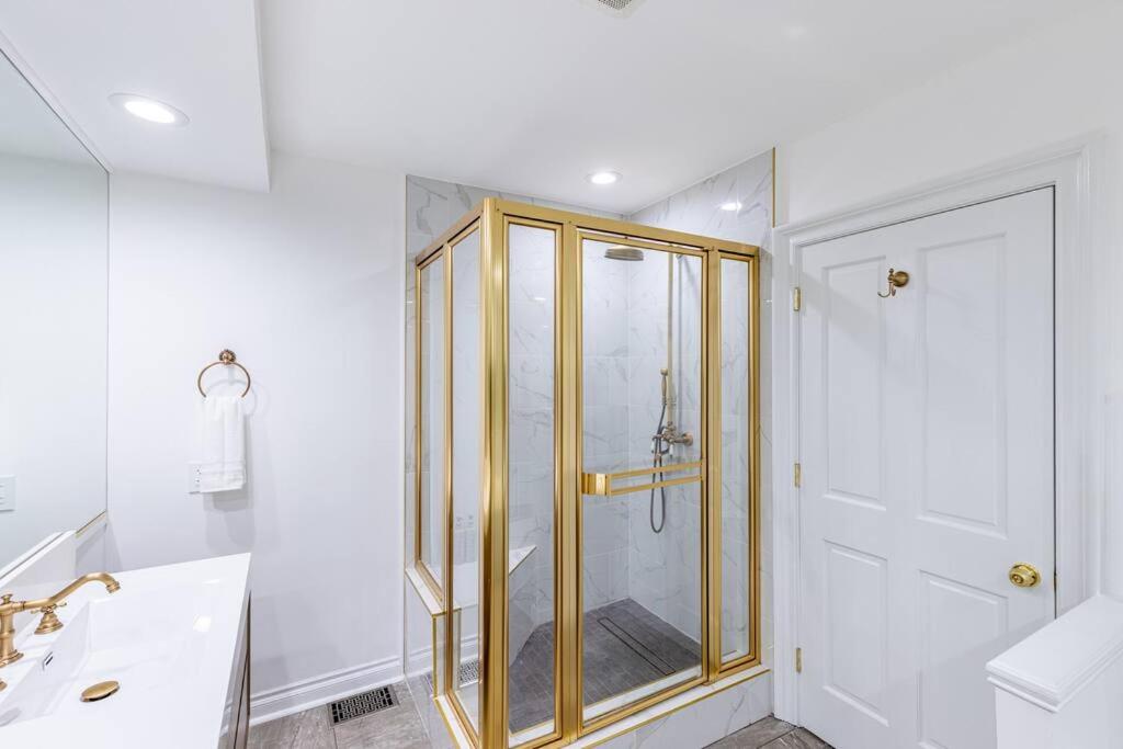  | Stunning, Newly Remodeled Bright Home