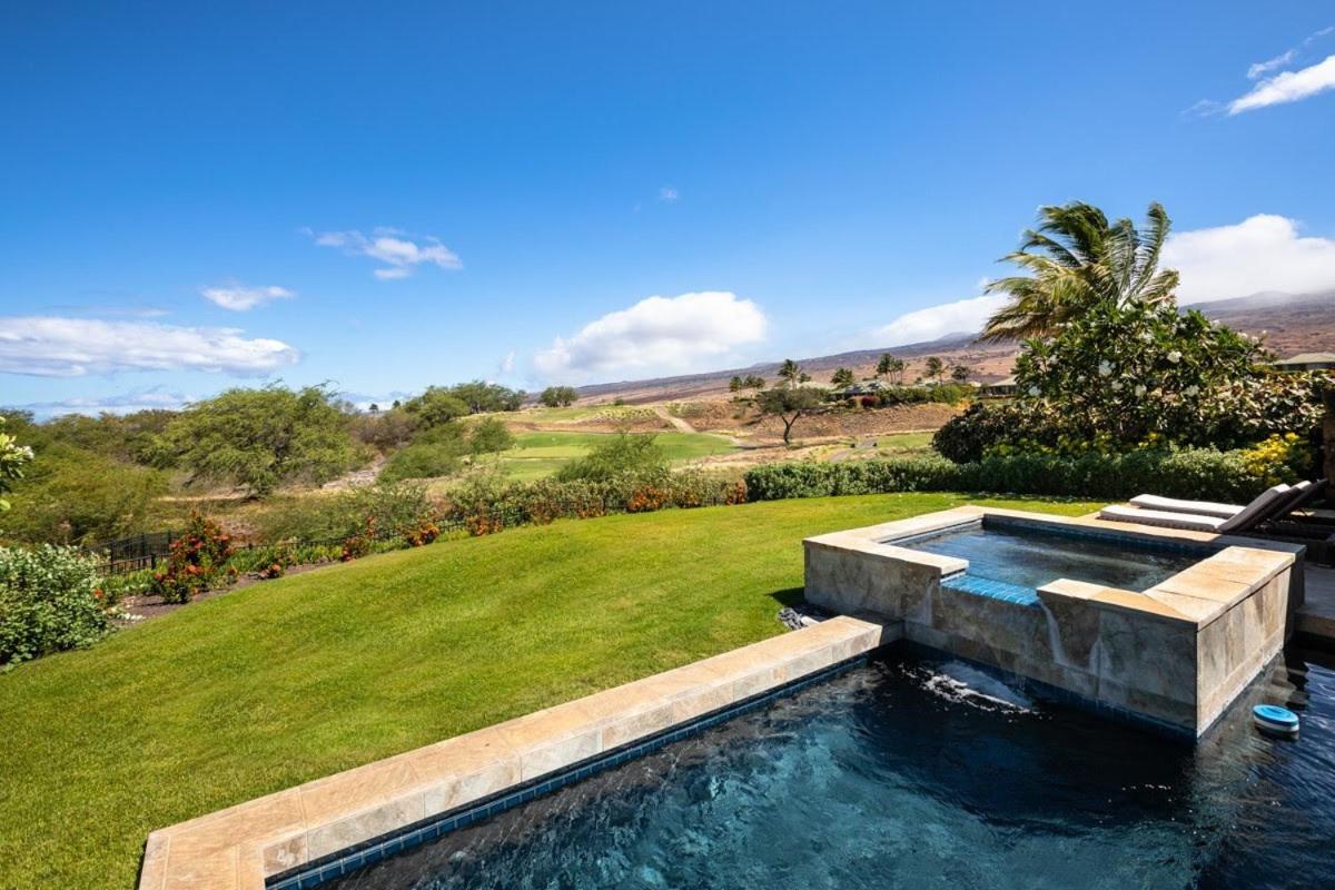 | MAUNA KEA INDULGENCE Indulgent 3BR Waiulaula Home with Stunning View