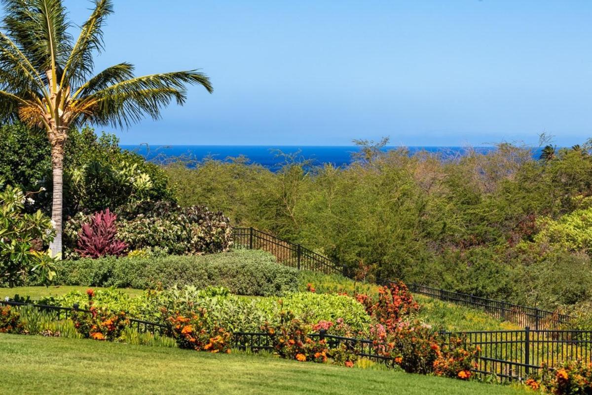 | MAUNA KEA INDULGENCE Indulgent 3BR Waiulaula Home with Stunning View