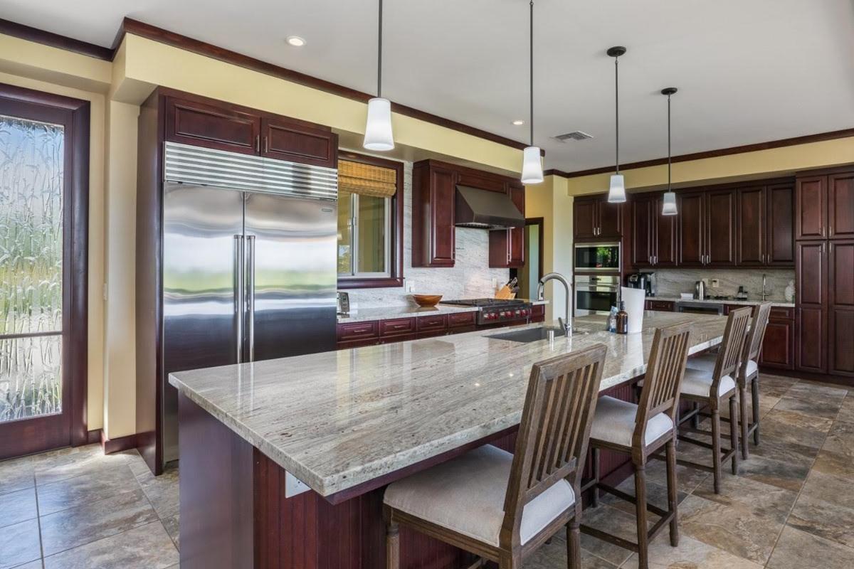 | MAUNA KEA INDULGENCE Indulgent 3BR Waiulaula Home with Stunning View