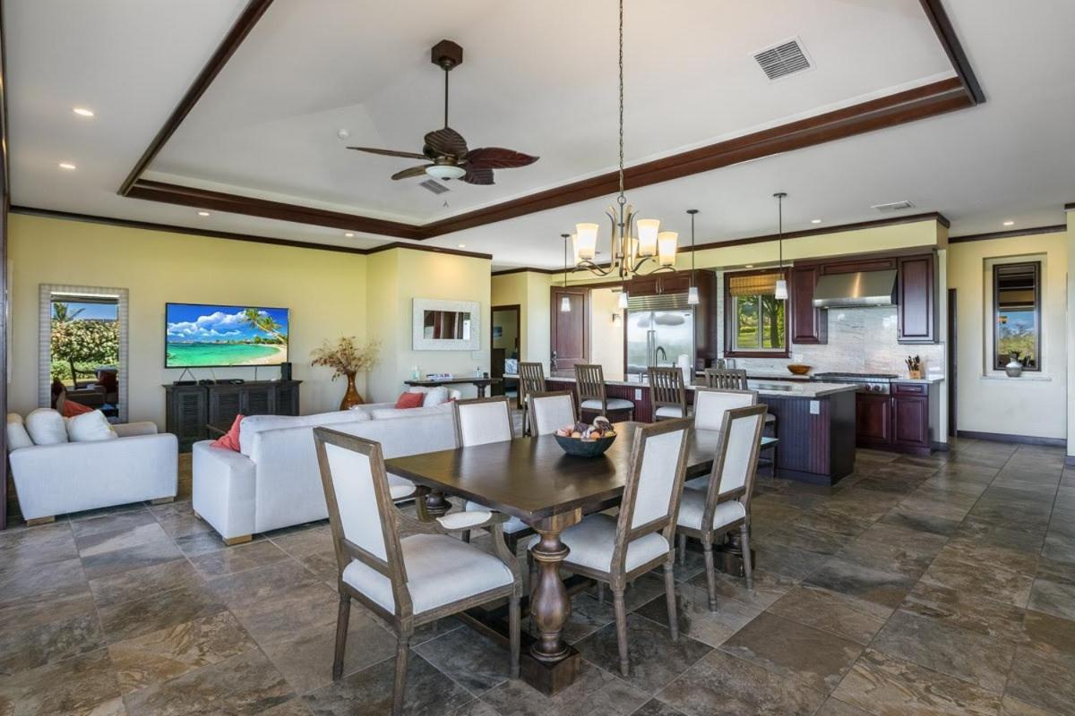 | MAUNA KEA INDULGENCE Indulgent 3BR Waiulaula Home with Stunning View