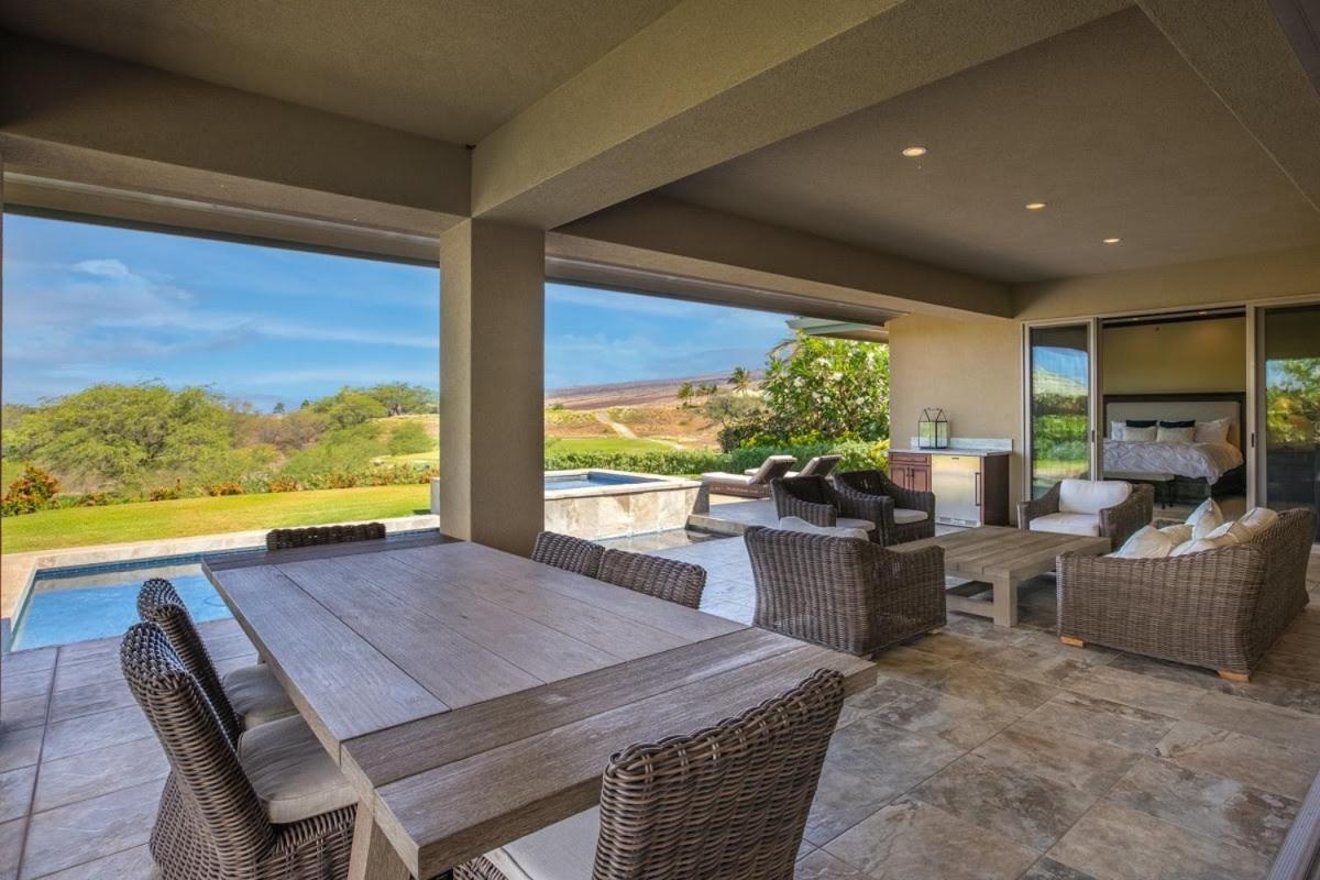 | MAUNA KEA INDULGENCE Indulgent 3BR Waiulaula Home with Stunning View