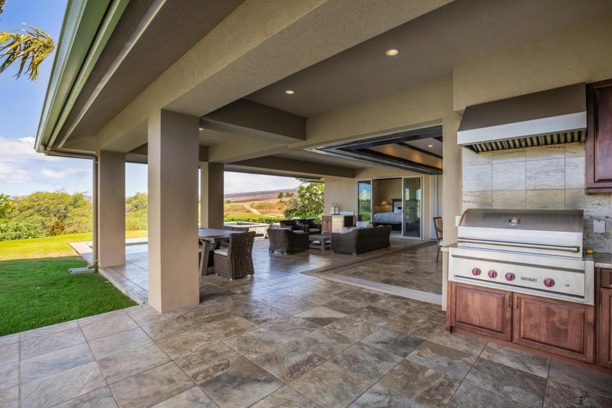 | MAUNA KEA INDULGENCE Indulgent 3BR Waiulaula Home with Stunning View