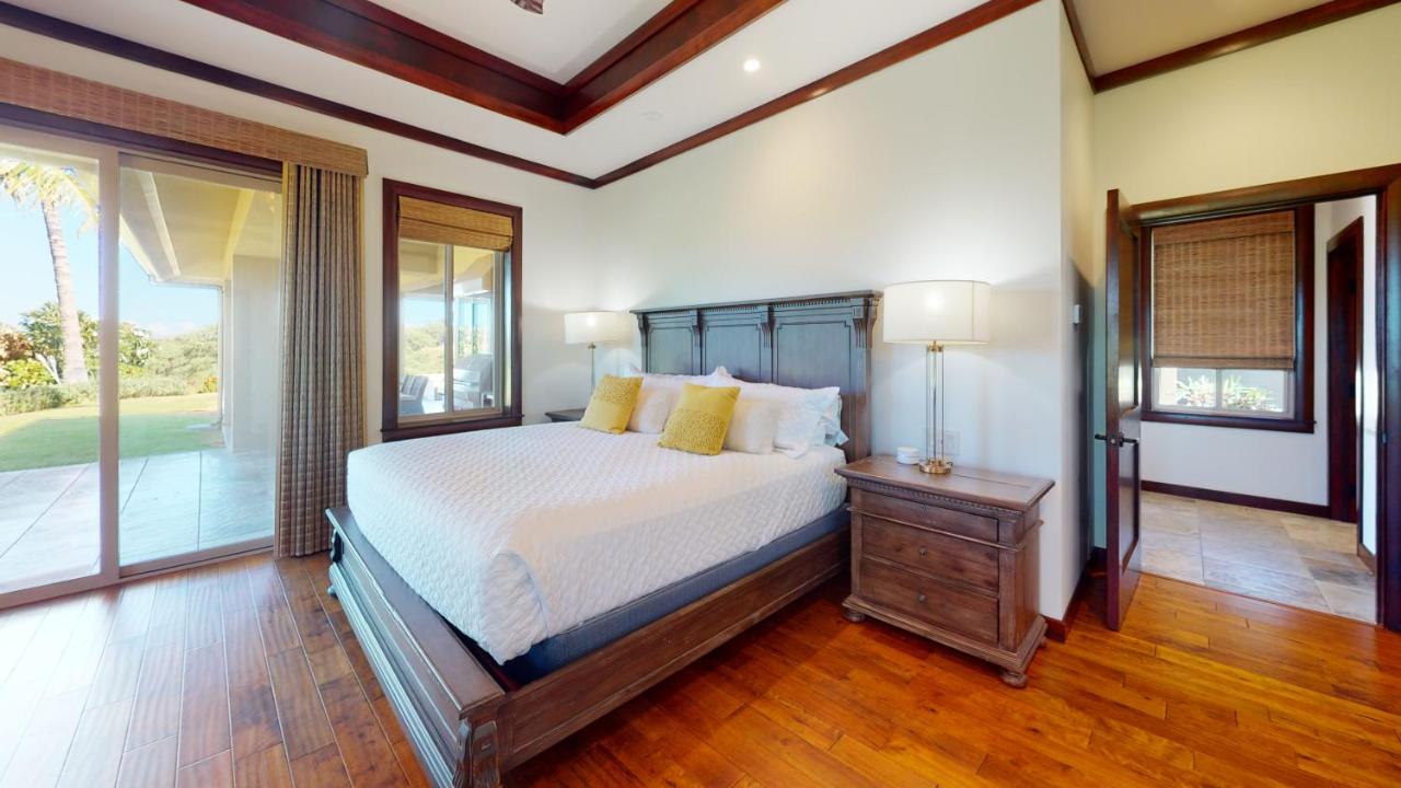 | MAUNA KEA INDULGENCE Indulgent 3BR Waiulaula Home with Stunning View