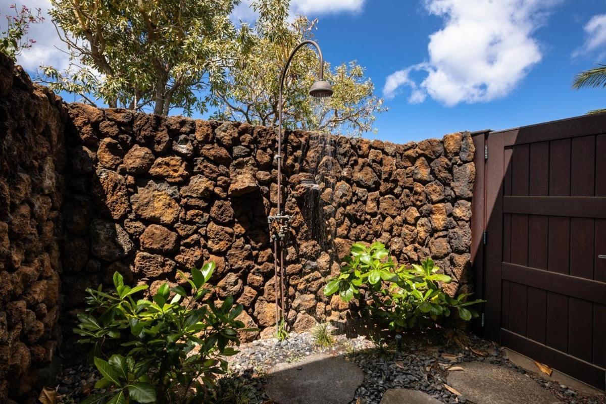 | MAUNA KEA INDULGENCE Indulgent 3BR Waiulaula Home with Stunning View