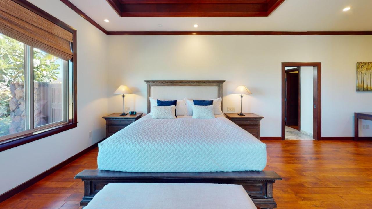 | MAUNA KEA INDULGENCE Indulgent 3BR Waiulaula Home with Stunning View
