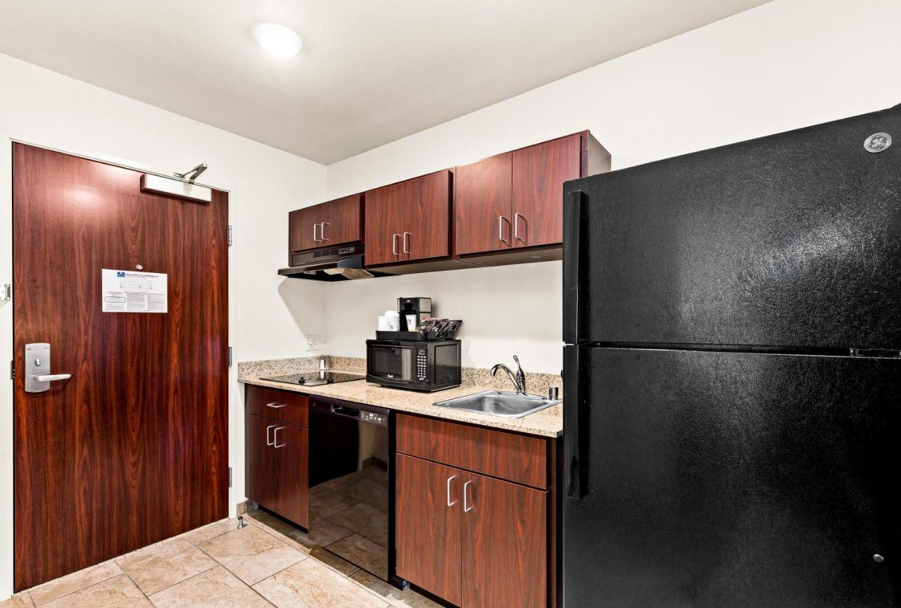 One-Bedroom Suite at Cobblestone Hotel & Suites - Superior Duluth