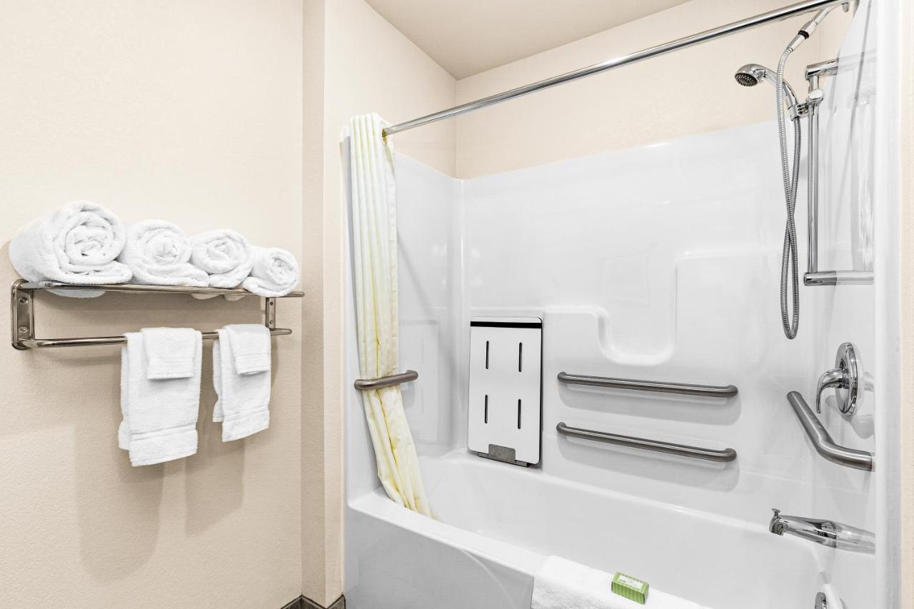 King Room - Disability Access at Cobblestone Hotel & Suites - Superior Duluth