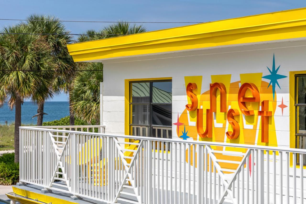 | Sunset Inn and Cottages