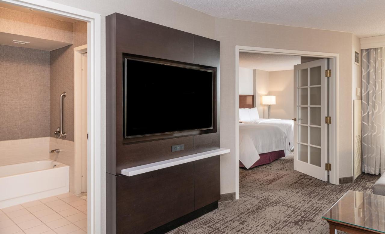  | Chicago Marriott Suites Deerfield