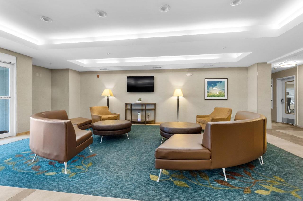 Room Selected at Check-In at Candlewood Suites Erie by IHG
