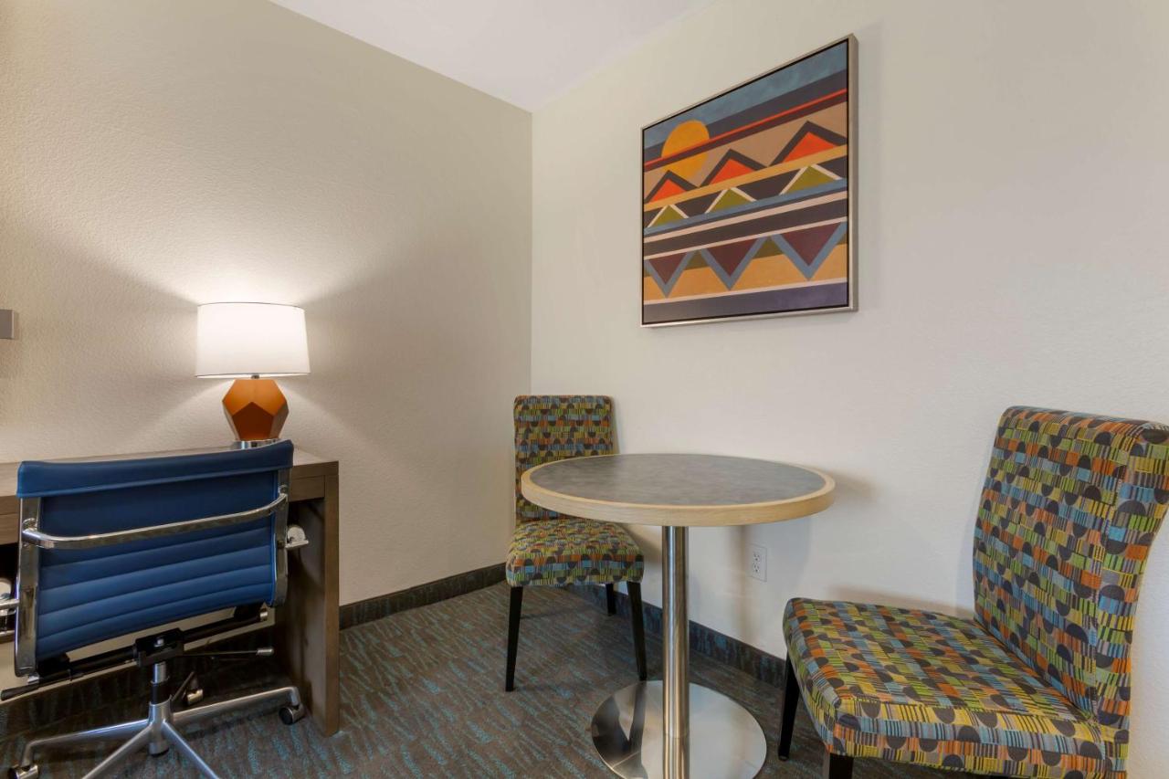  | Best Western Plus Yuma Foothills Inn & Suites