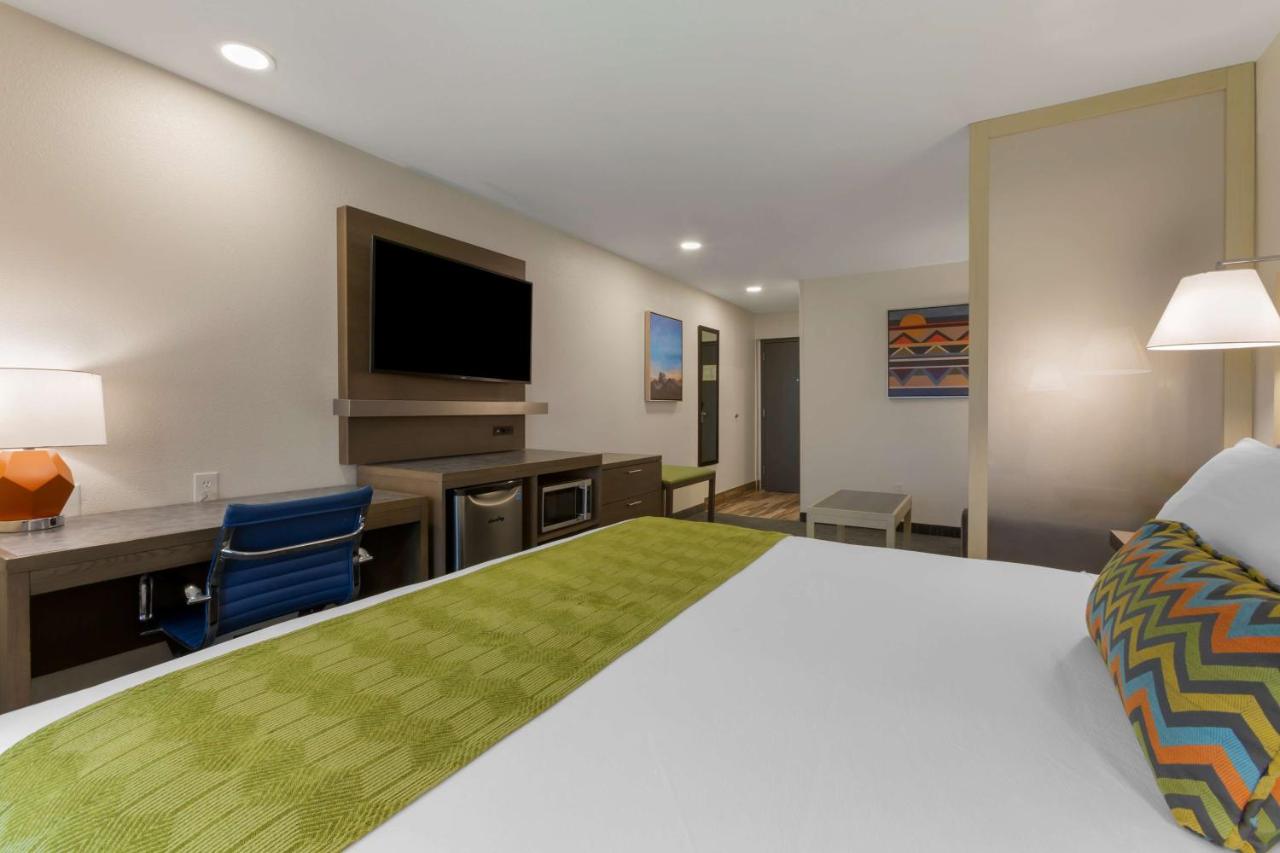  | Best Western Plus Yuma Foothills Inn & Suites
