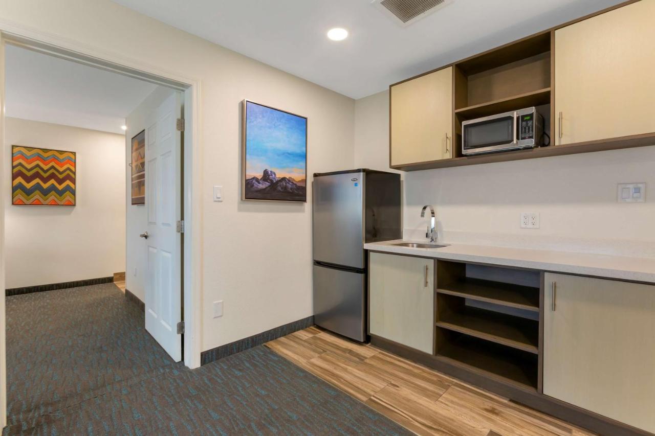  | Best Western Plus Yuma Foothills Inn & Suites
