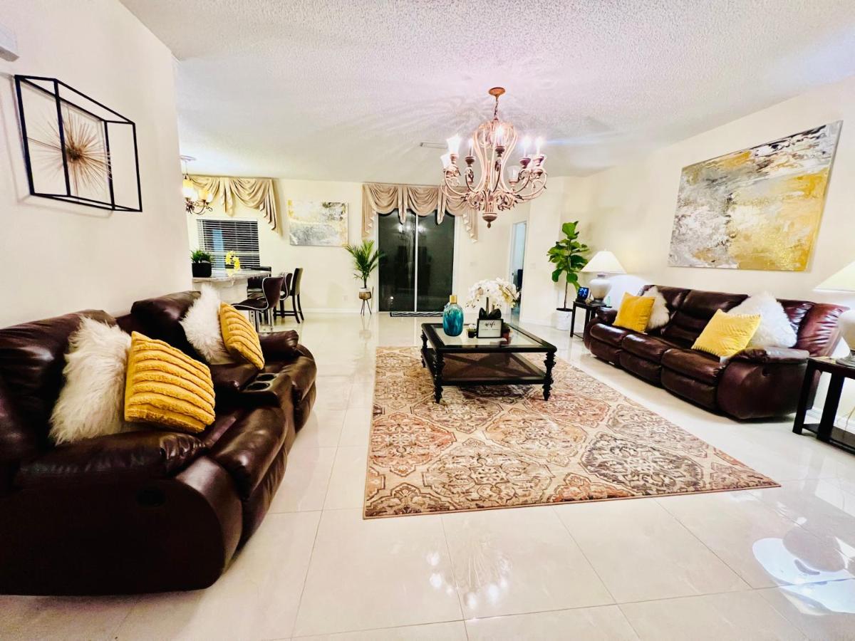  | Elegant and Spacious 4 bed 3 bath Palm Bay Home