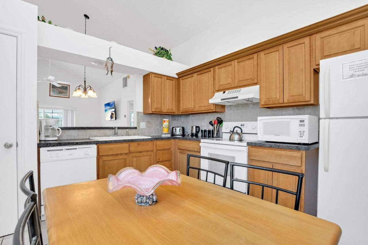 | The Dreamcatcher - 2 BR Pool home near Lake Nona