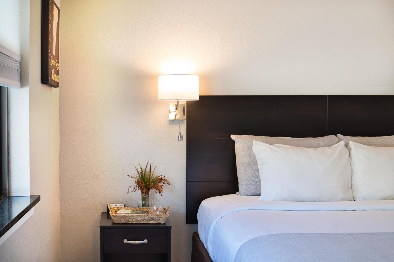 King Room - Non-Smoking at Align Inn Vermont