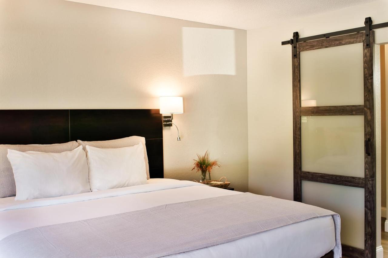 King Room - Non-Smoking at Align Inn Vermont