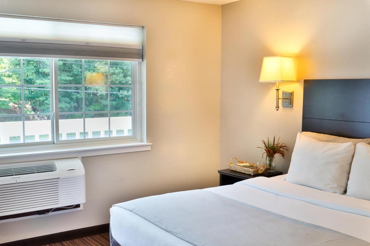 Queen Room - Non-Smoking at Align Inn Vermont