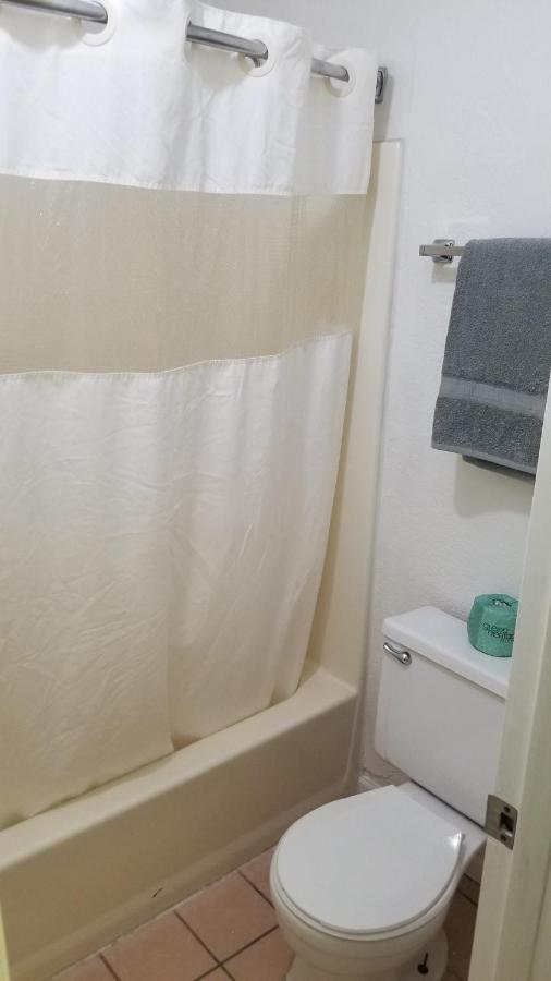 | Executive Inn Stillwater