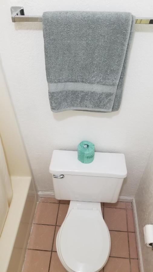 | Executive Inn Stillwater