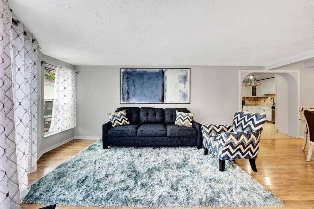  | Spacious Boyton Beach 4BR with pool near beach