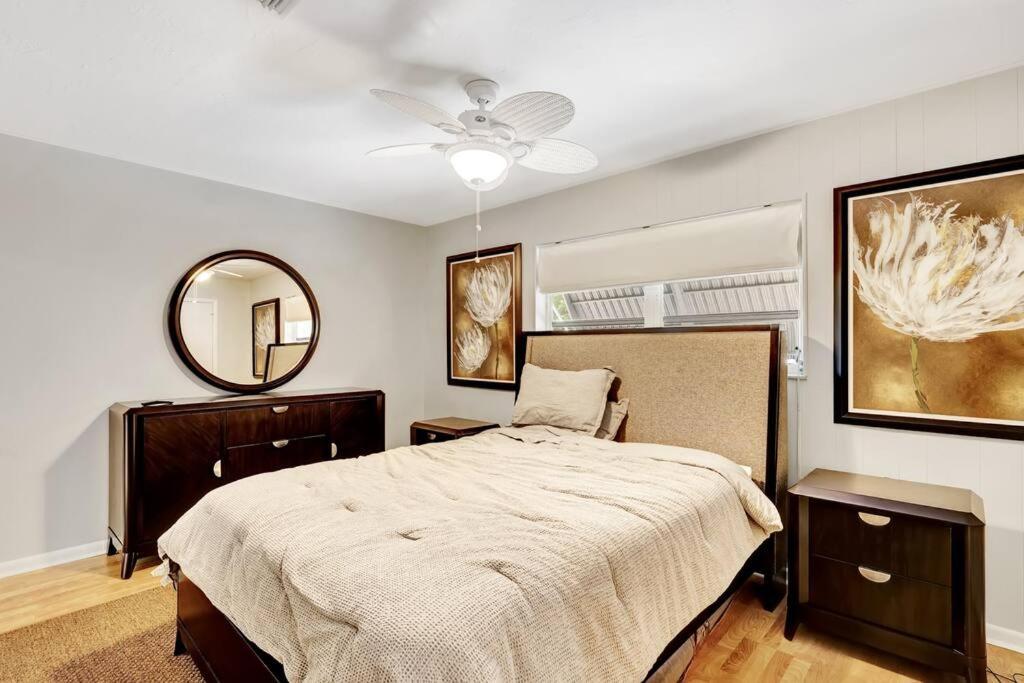  | Spacious Boyton Beach 4BR with pool near beach