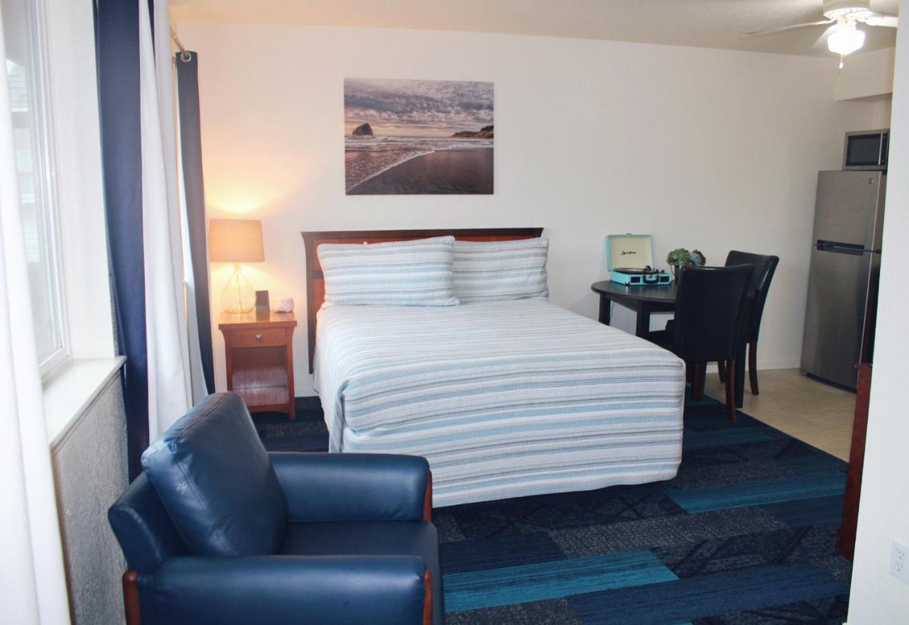 | Surf & Sand Inn