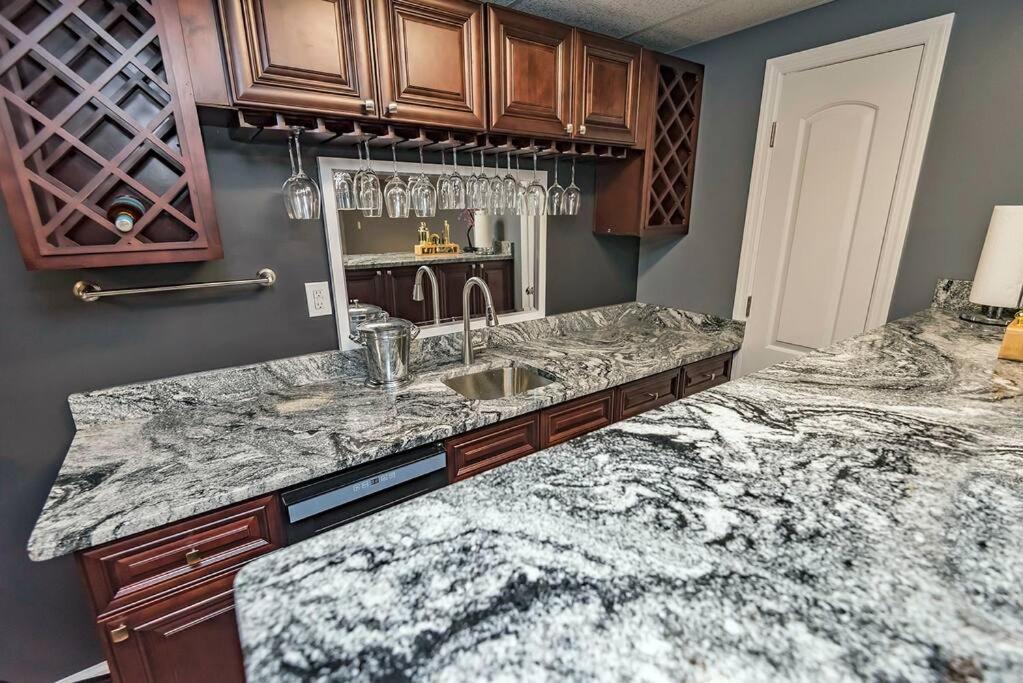 | Charming 5 Bedroom Residential Home w/Lots of fun