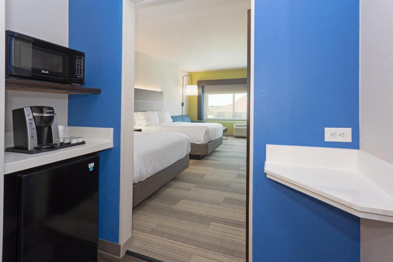  | Holiday Inn Express & Suites - Firestone - Longmont , an IHG Hotel