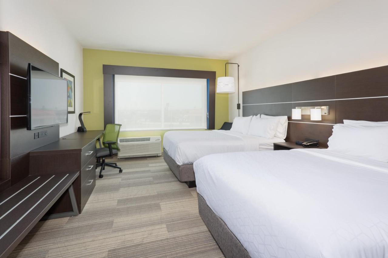 Standard Room at Holiday Inn Express & Suites Firestone Longmont by IHG