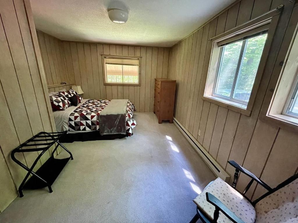 | The Hidden Spruce Chalet