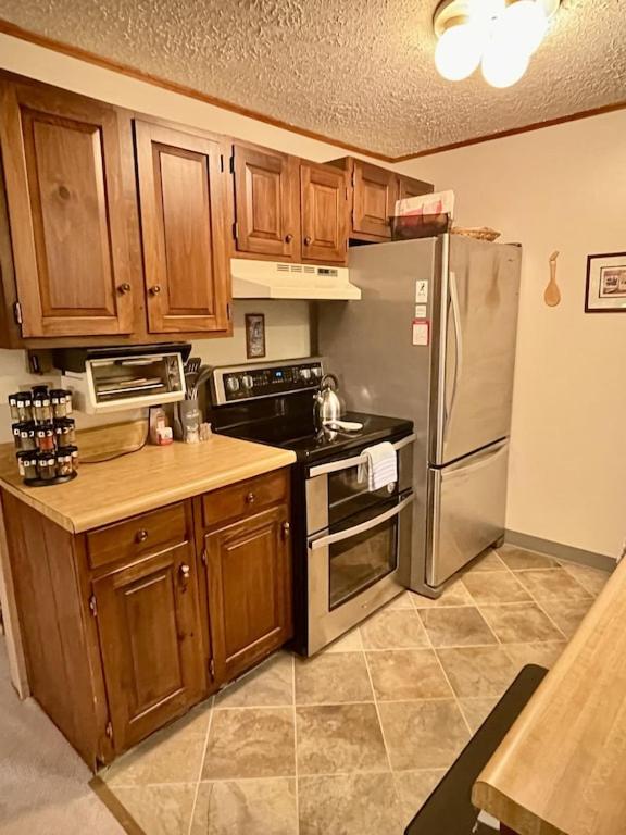| The Hidden Spruce Chalet