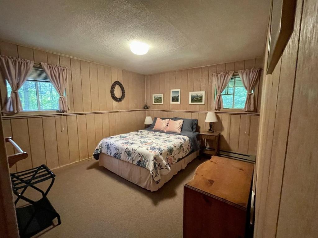 | The Hidden Spruce Chalet