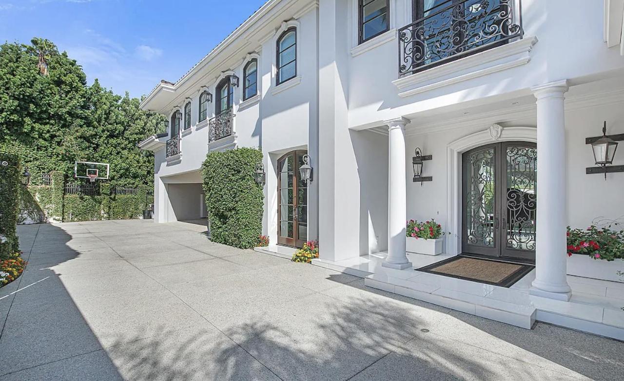 | Eclectic Beverly Hills Mansion
