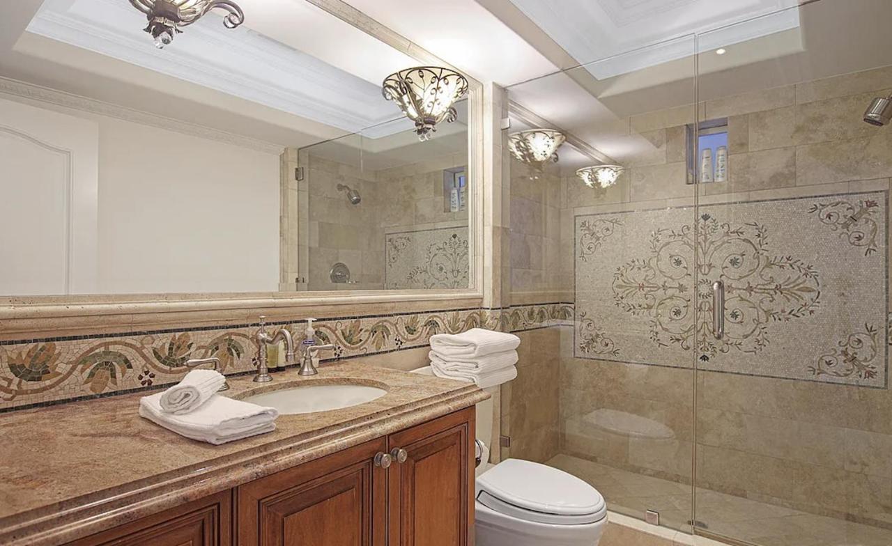 | Eclectic Beverly Hills Mansion