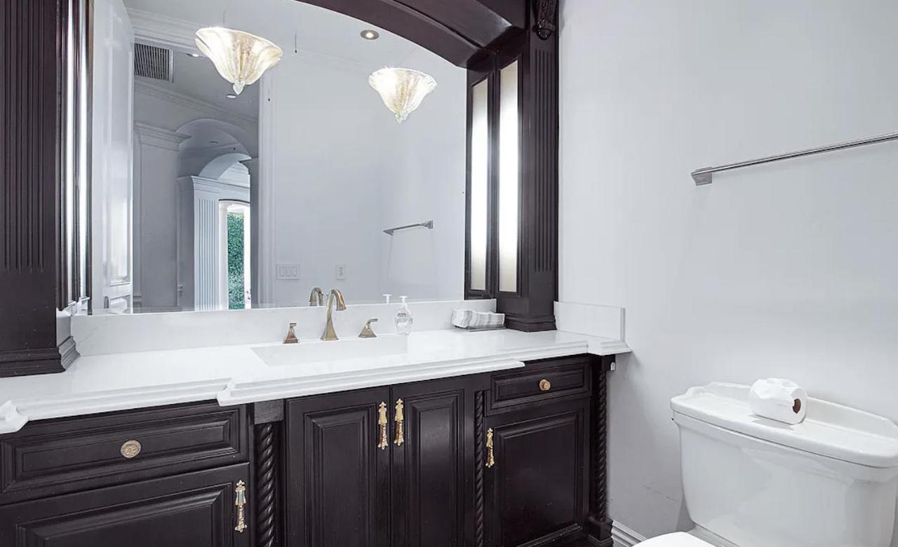 | Eclectic Beverly Hills Mansion