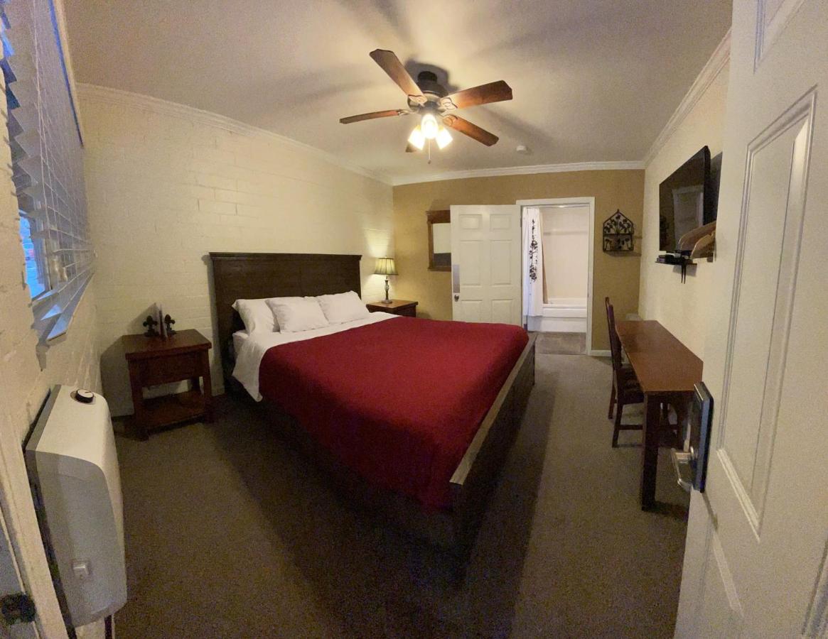 | Sierra Woods Lodge