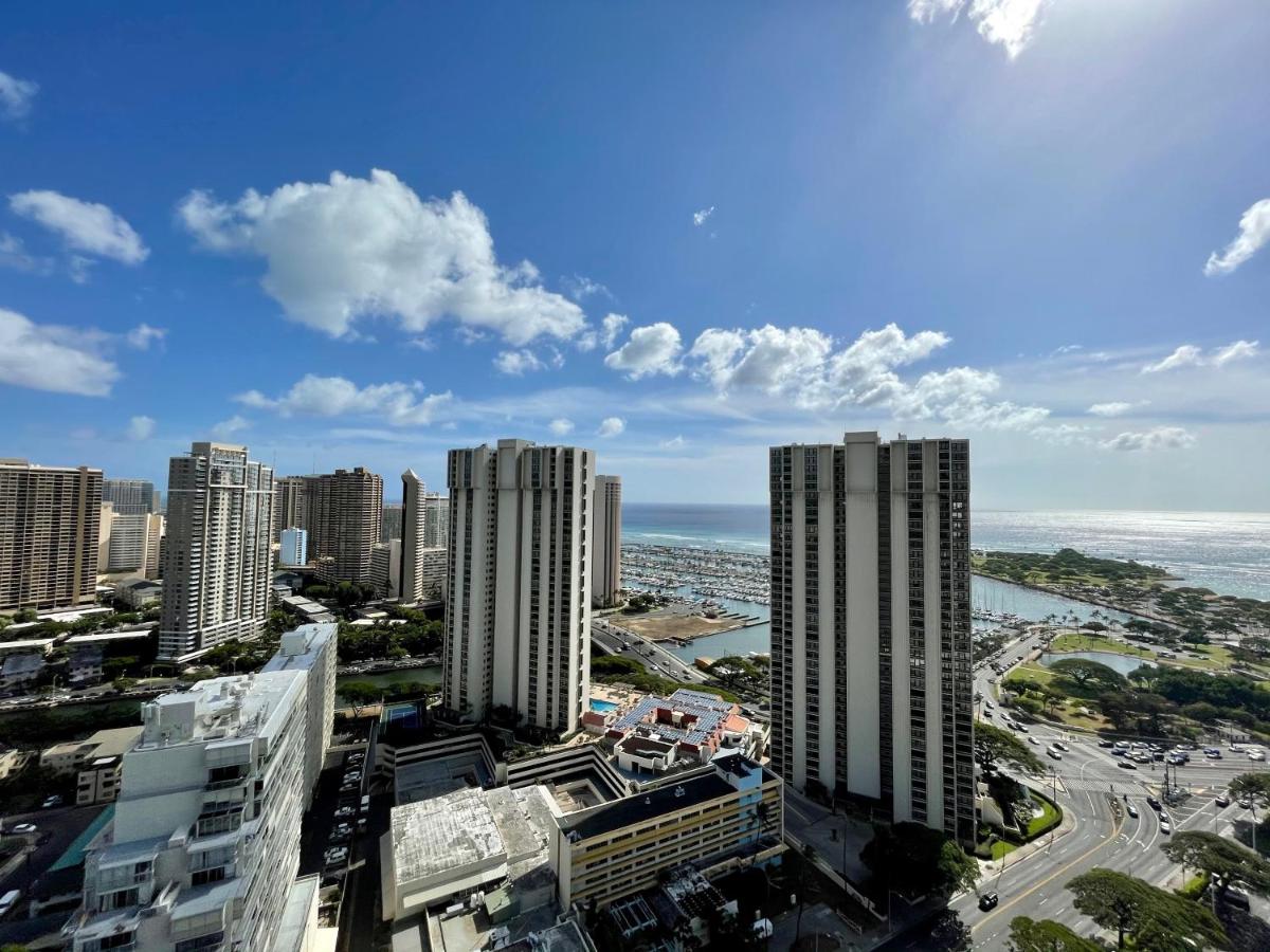 | Ala Moana Hotel 31st floor