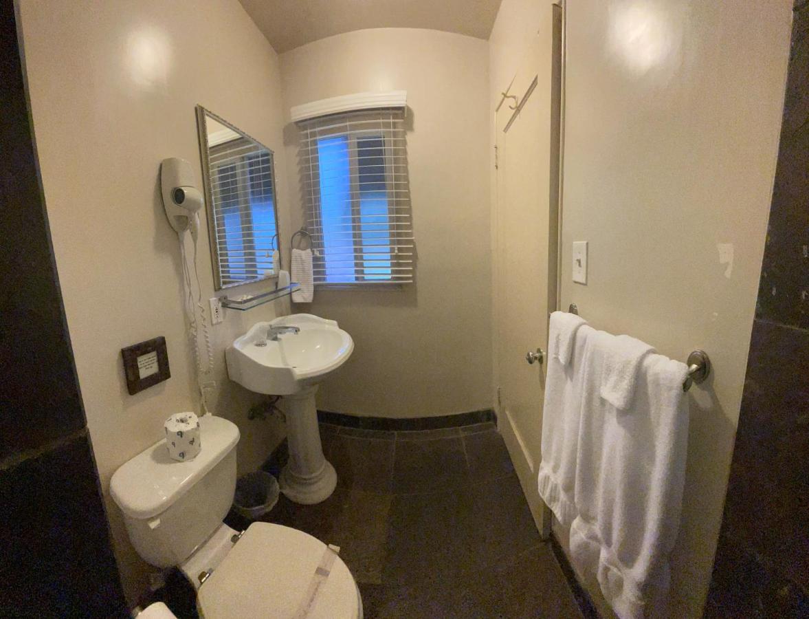  | Sierra Woods Lodge