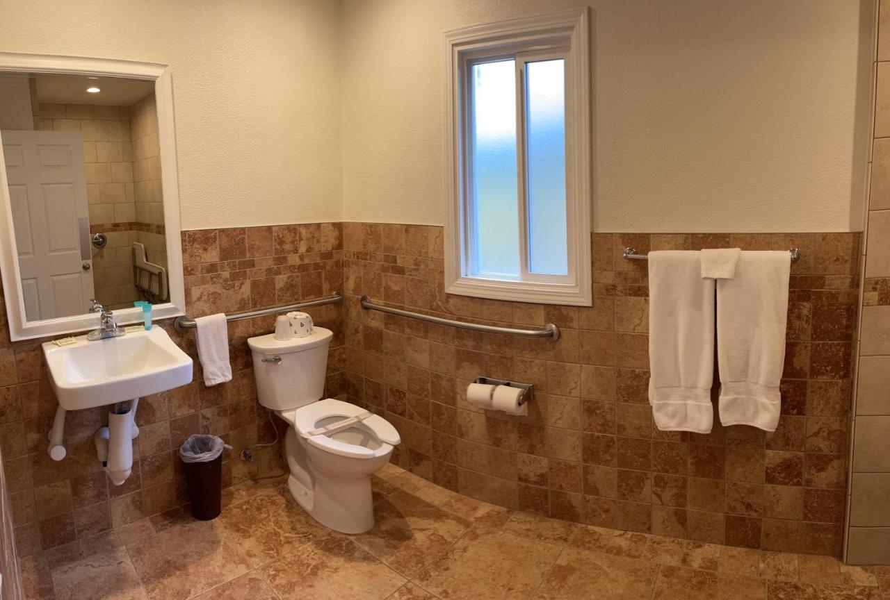  | Sierra Woods Lodge
