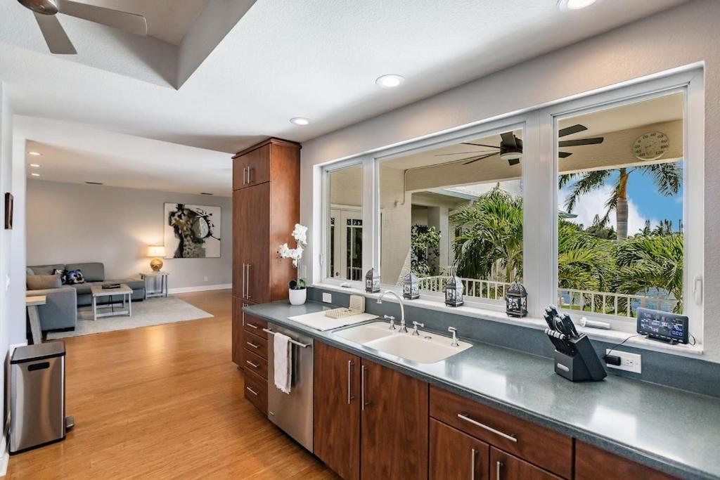  | Waterfront Paradise
