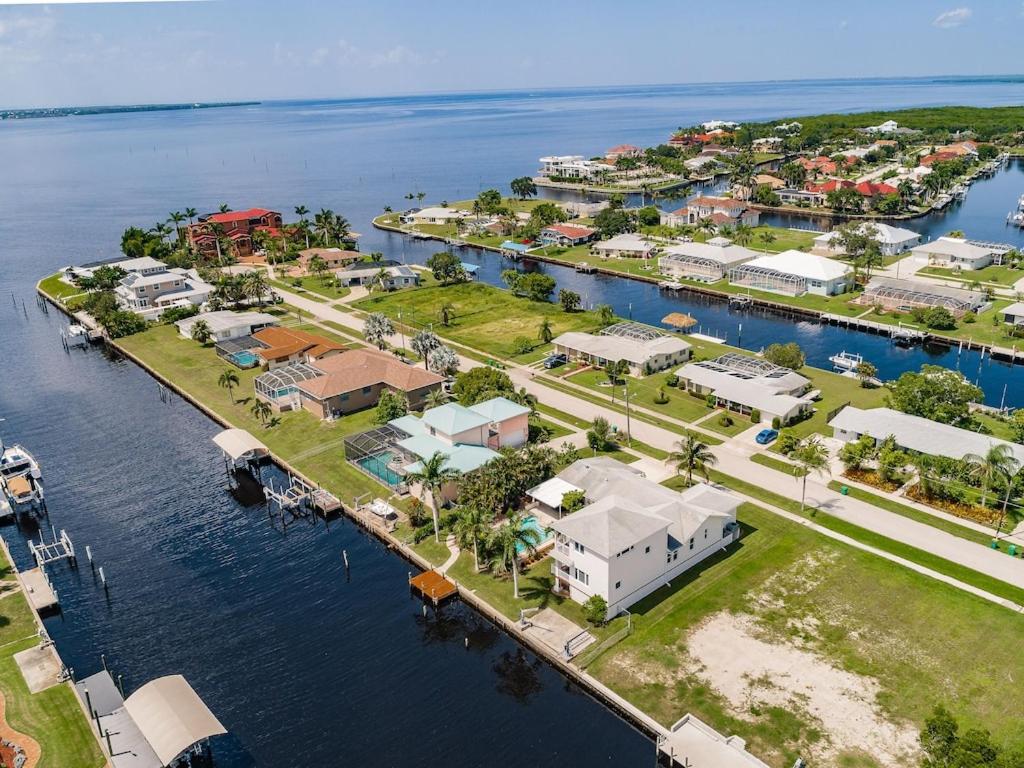  | Waterfront Paradise