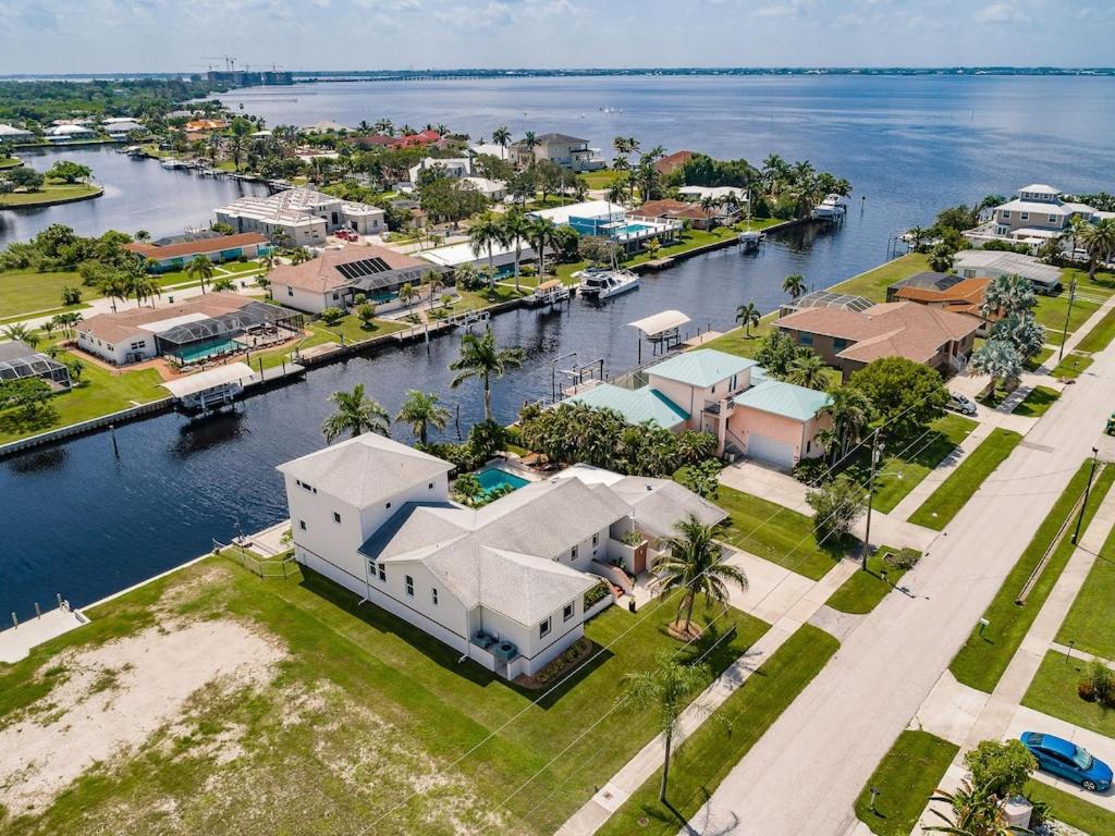  | Waterfront Paradise